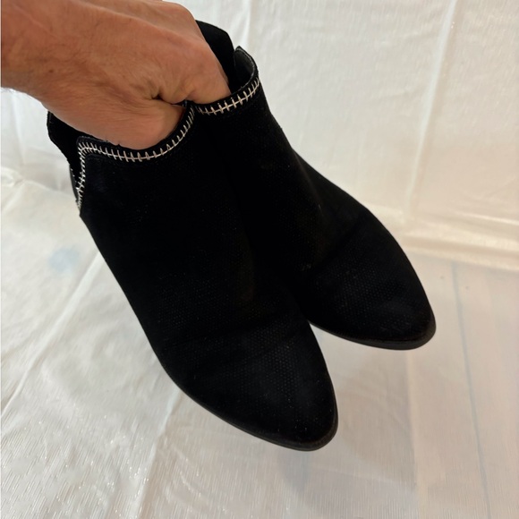 QUPID Women’s Black Fabric Booties SZ 7/7.5 Sliver White Stitching Back Zippers - Picture 7 of 10